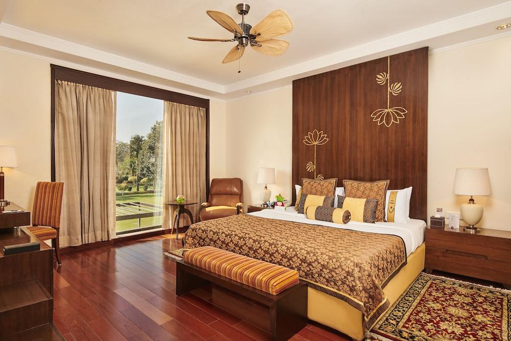 Hotel The Lalit Temple View Khajurāho Zewnętrze zdjęcie