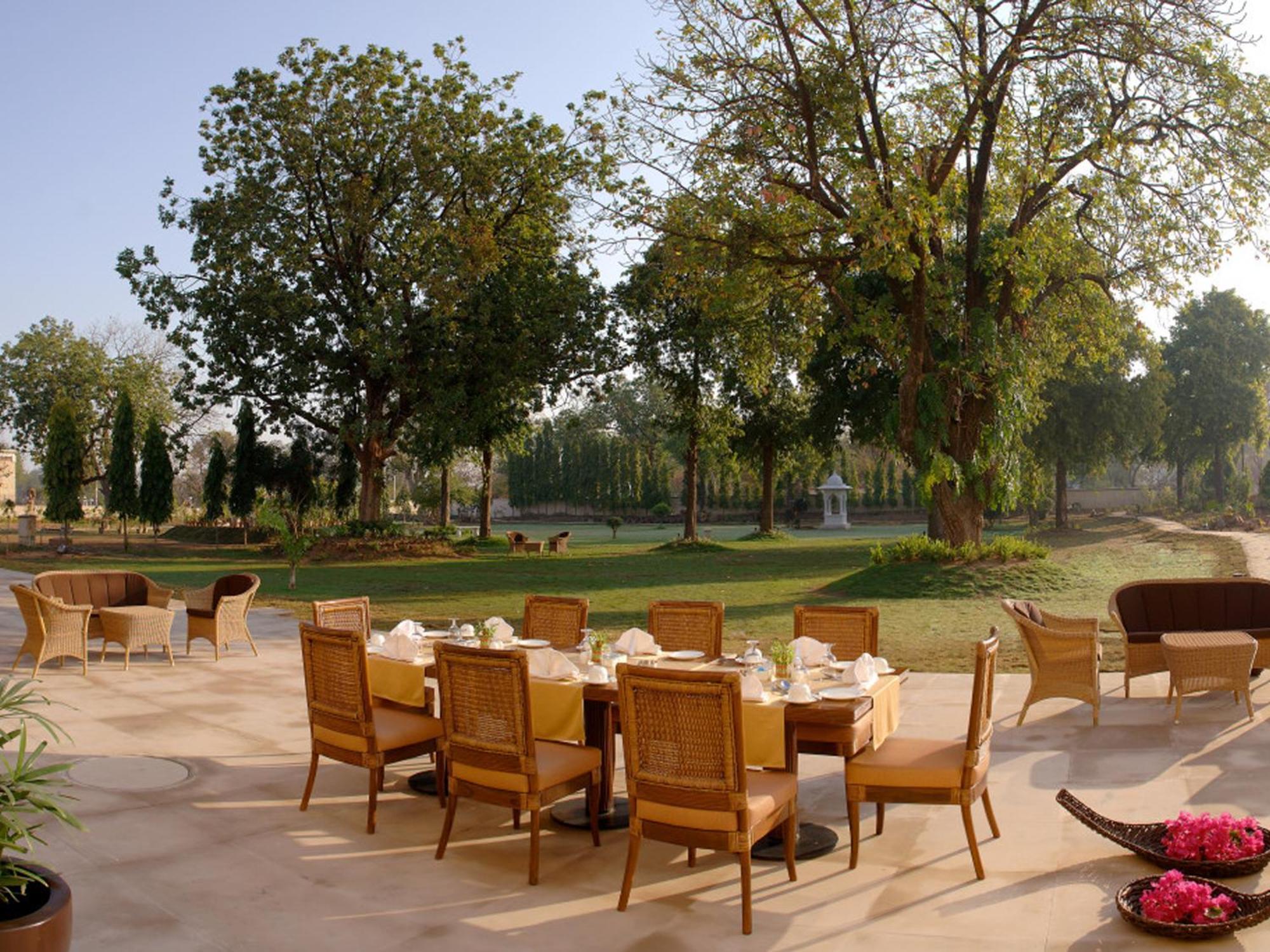 Hotel The Lalit Temple View Khajurāho Zewnętrze zdjęcie