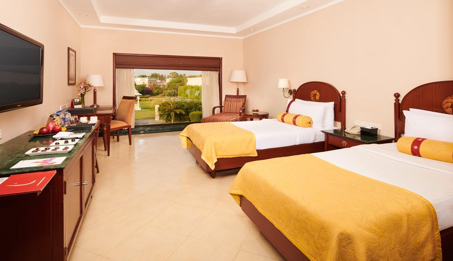 Hotel The Lalit Temple View Khajurāho Zewnętrze zdjęcie